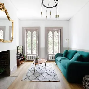  Apartment Stunning 2 Bedroom Flat 8min Walk From The