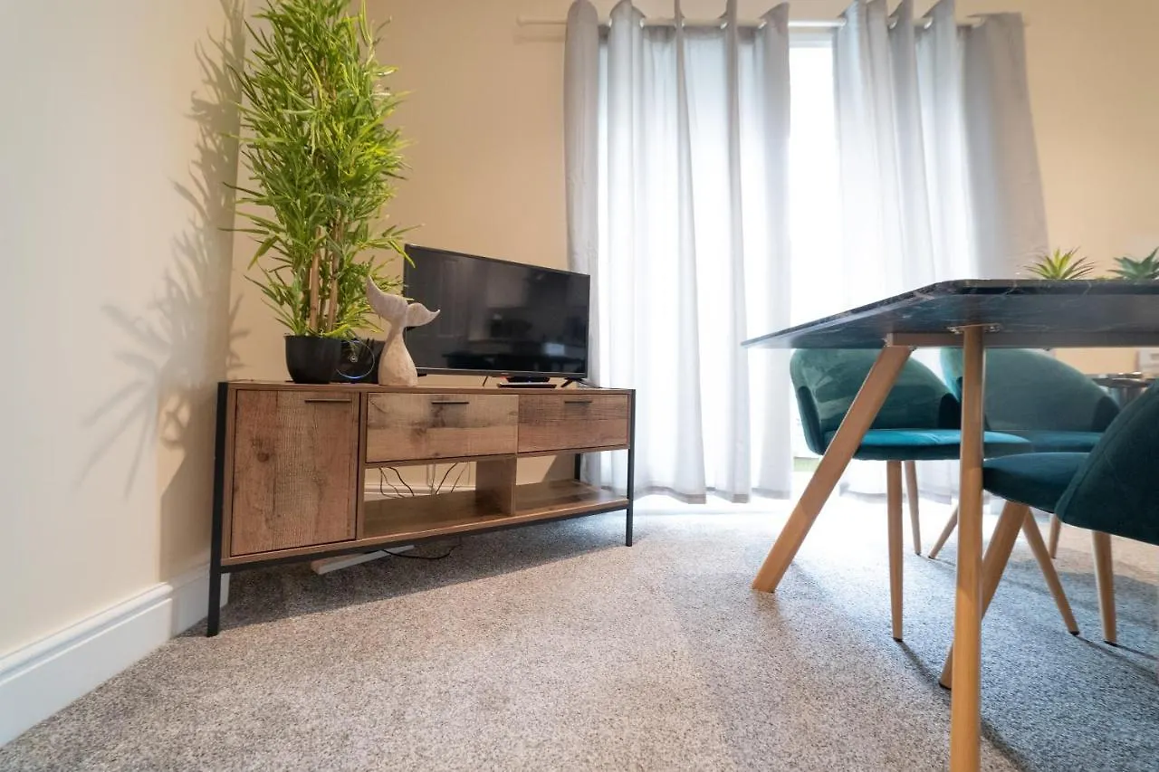 Luxury 3 Bedroom Apartment Near Brighton Beach 0*,  United Kingdom