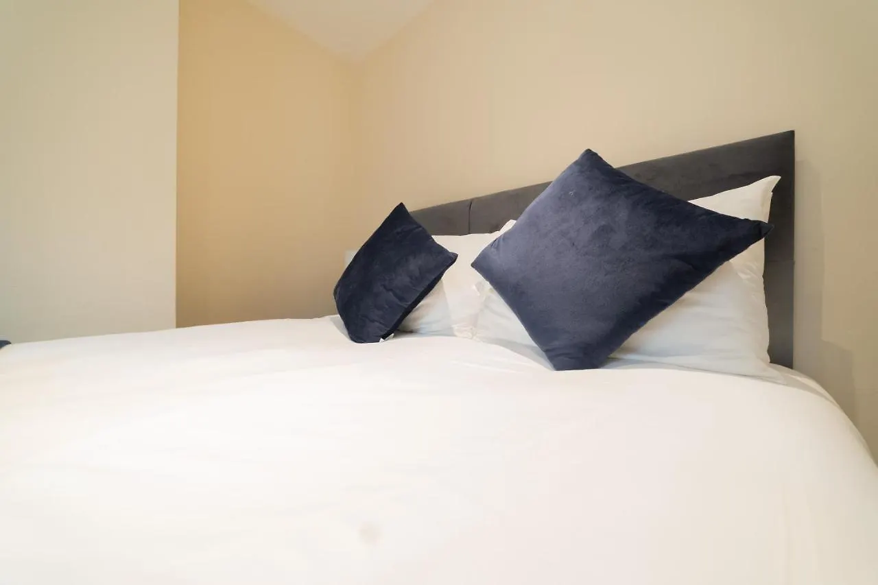 Luxury 3 Bedroom Apartment Near Brighton Beach United Kingdom